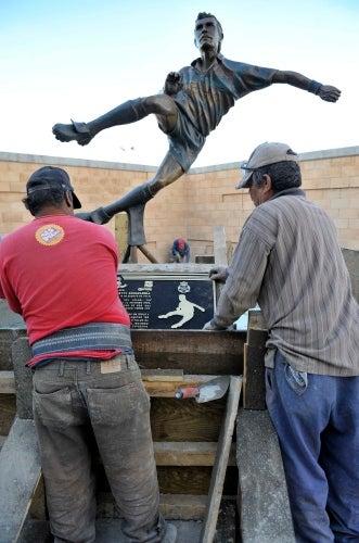 La estatua se presentará previo al México-Brasil (FOTO: DANIEL GÁMEZ)