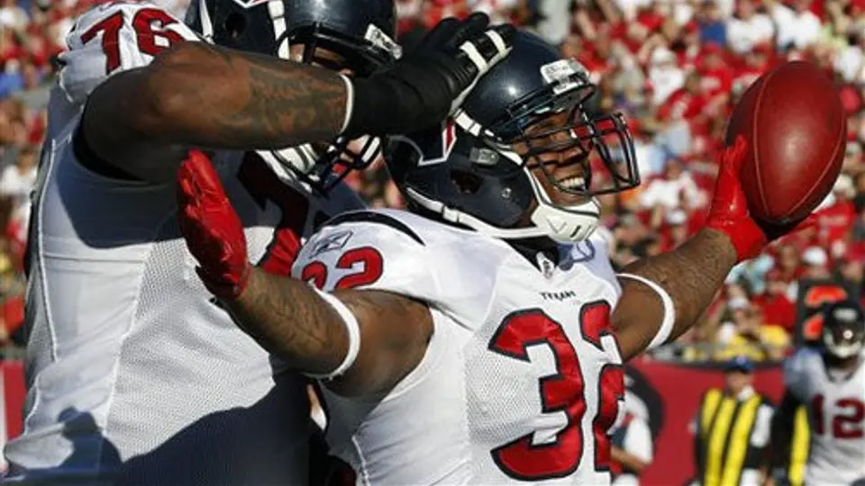 Houston gana su cuarto en fila, 37-9 ante Tampa