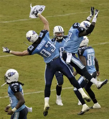 Titanes vienen de atrás para derrotar 23-17 a Bucaneros