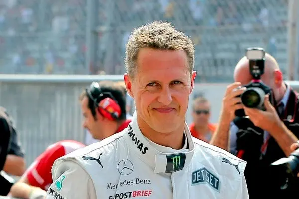 Mercedes quiere que Schumacher su quede