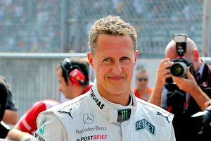 Mercedes quiere que Schumacher su quede