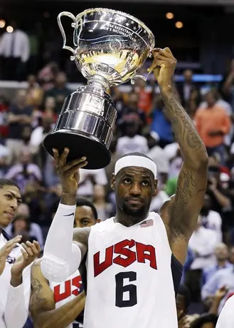 'Si Messi no lo es ya, será el mejor de la historia': LeBron
