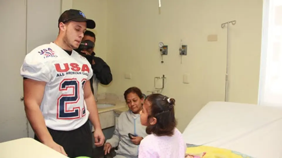Previo al Tazón Azteca, México y EU hicieron labor social