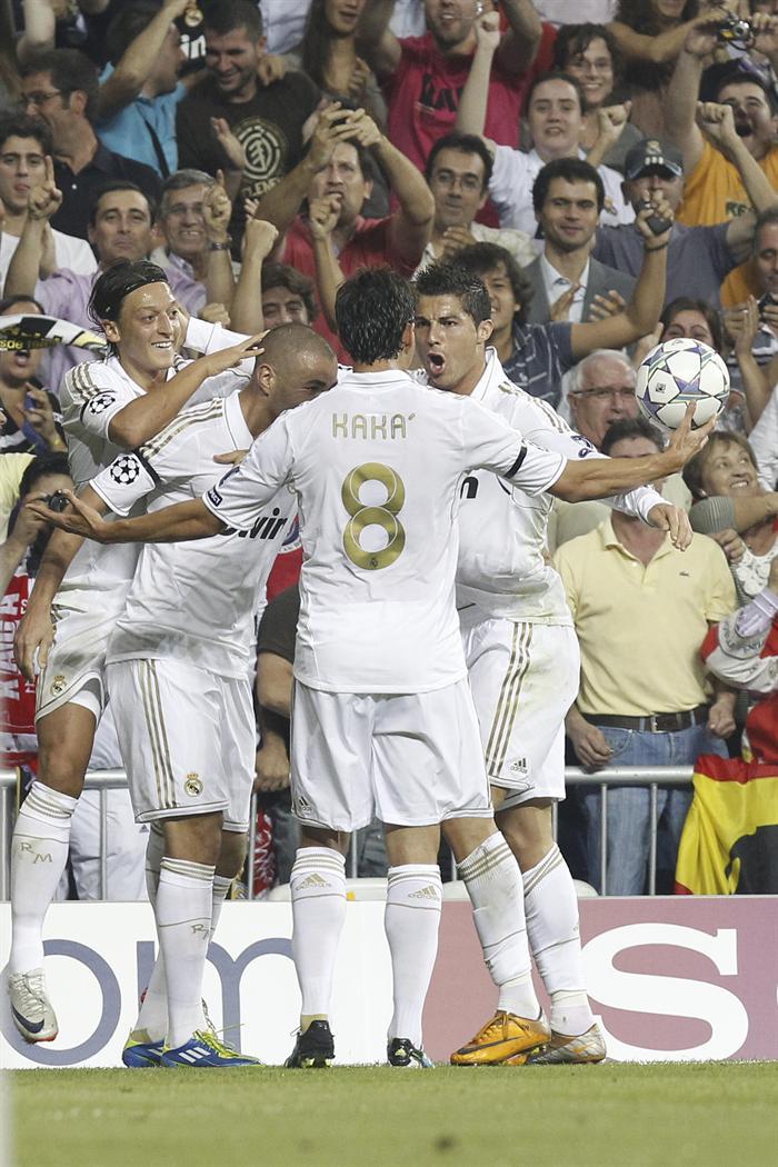 Al minuto 41 Kaká marcó para el conjunto blanco.FOTO: EFE