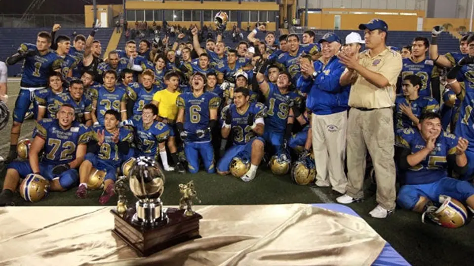 UANL juvenil cierra con broche de oro