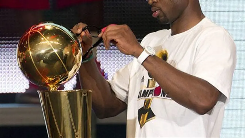 Dwyane Wade cerca de quedar fuera de JO