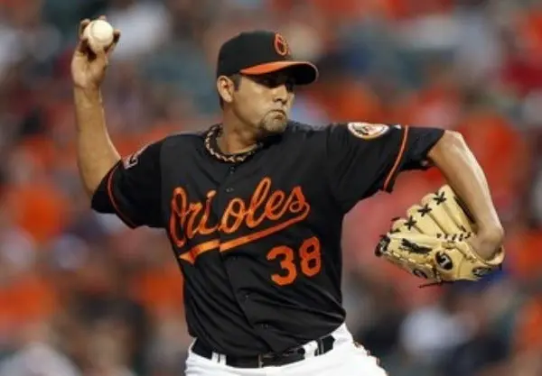?Orioles ejercen cláusula de Luis Ayala?