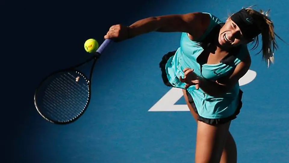 Sharapova pone fin a una temporada sin títulos, aunque con el hombro sano