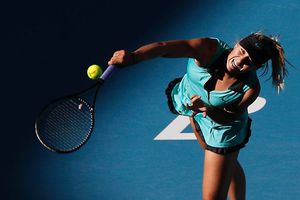 Sharapova pone fin a una temporada sin títulos, aunque con el hombro sano