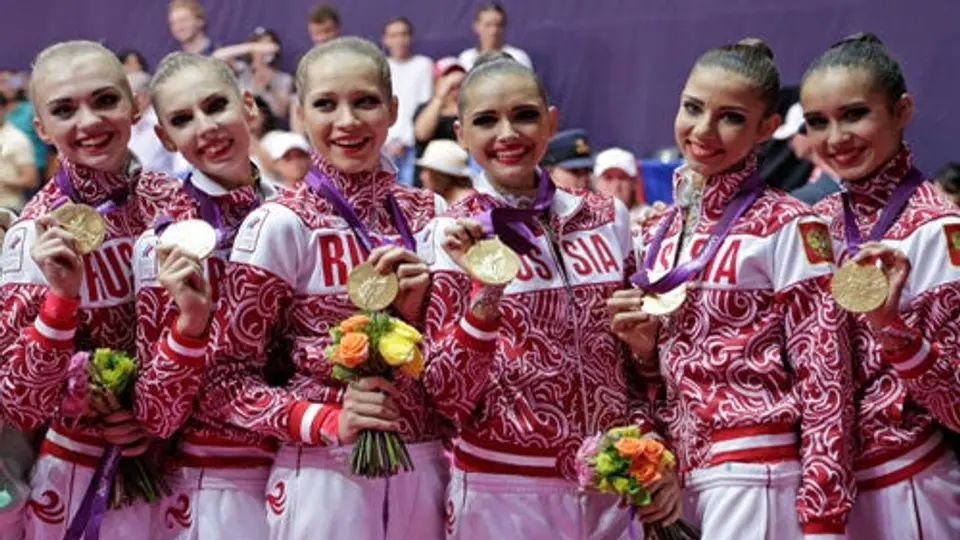 Rusia arrasa en gimasia rítmica por cuarta ocasión