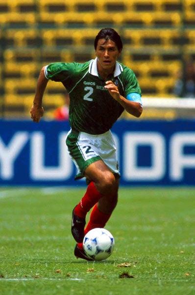Claudio Suárez era el capitán del Tri | MEXSPORT