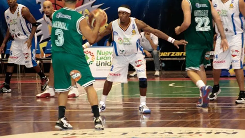Brilla Shaw con 27 puntos en el triunfo de Fuerza Regia