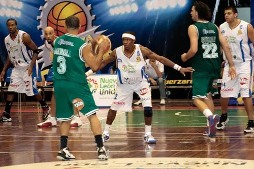 Brilla Shaw con 27 puntos en el triunfo de Fuerza Regia
