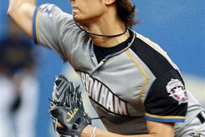 Rangers negocian con el lanzador japonés Yu Darvish