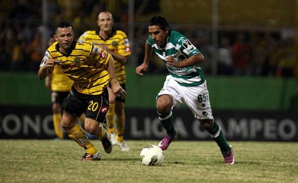 El partido fue muy cerrado. FOTO: MEXSPORT