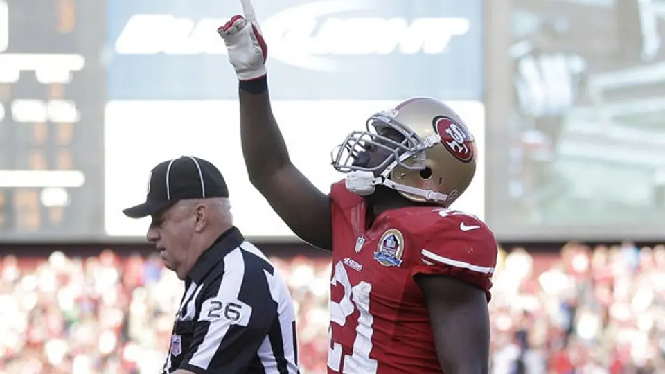 Por sexta vez, Gore alcanza las 1000 yardas terrestres en victoria de 49ers