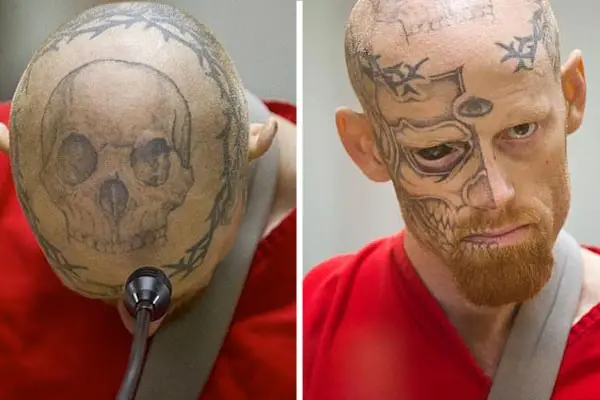 Se tatuó el rostro y un ojo para atemorizar y asaltar