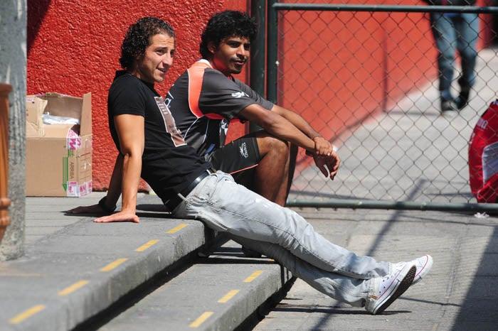 Observó el entrenamiento y saludó a los jugadores. FOTO: EVA BECERRA