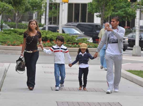 Salcido aprovechó para reunirse con su familia. FOTO: ULISES BRAVO