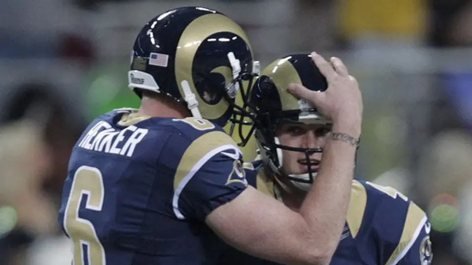 Carneros vencen a Seattle con 4 goles de campo