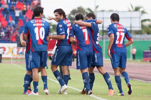 Atlante se fue adelante en el marcador por medio de Esteban Paredes | MEXSPORT