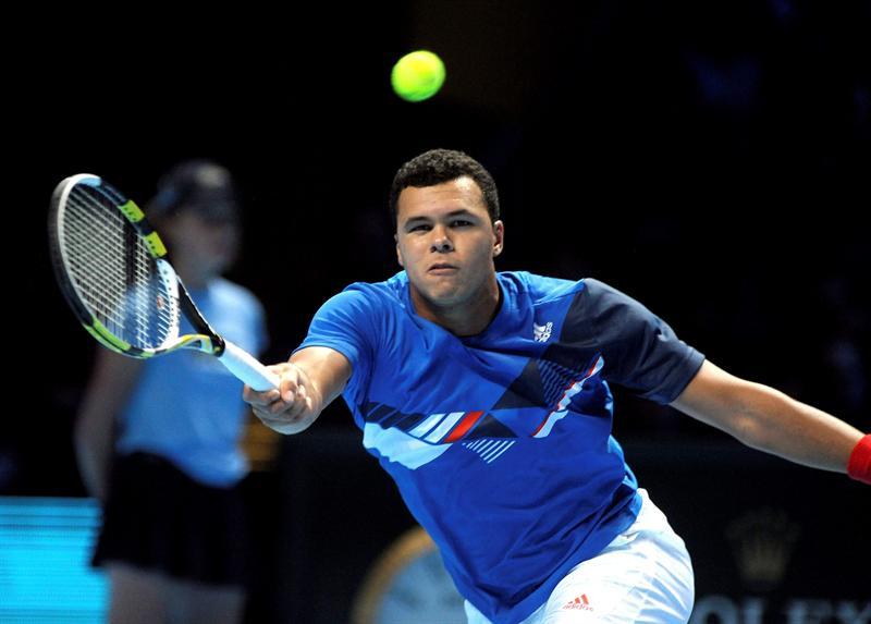 Federer venció a Jo-Wilfried Tsonga por 6-2, 2-6 y 6-4. FOTO: EFE