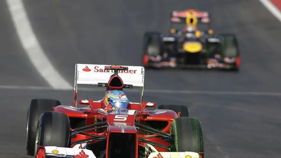 Duelo entre Vettel y Alonso se definirá en Brasil