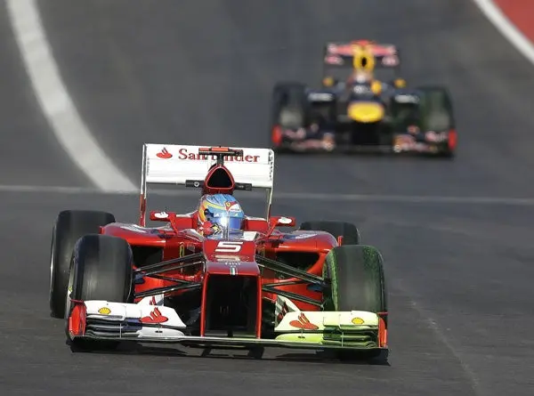 Duelo entre Vettel y Alonso se definirá en Brasil
