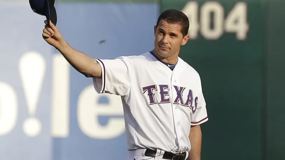 Young se despide de Rangers para ser un fili