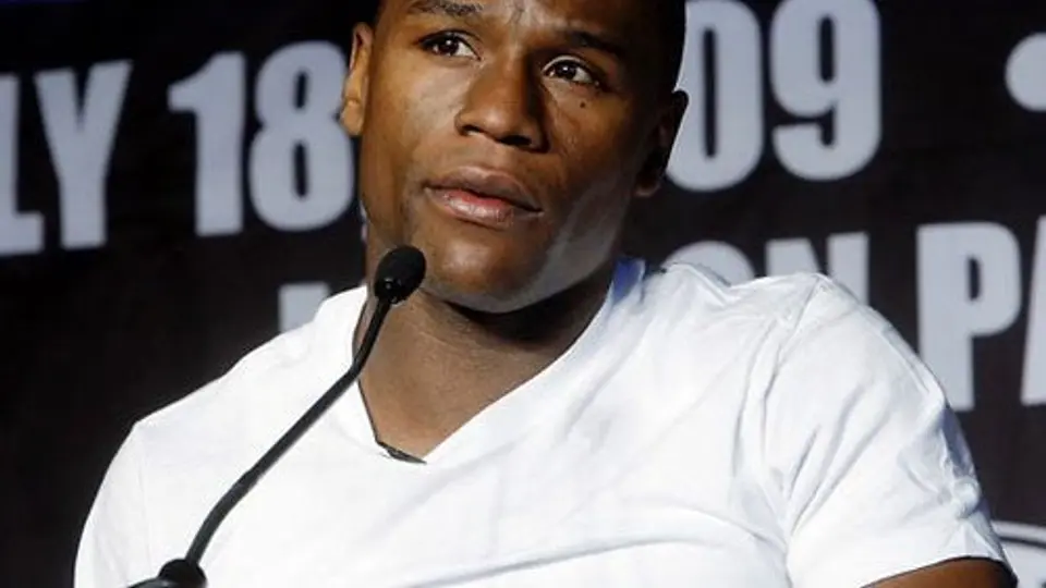 Mayweather se declarará culpable por violencia doméstica