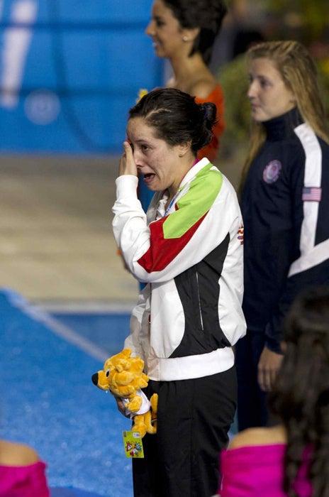 La mexicana no pudo contener las lágrimas en el podio. FOTO: MEXSPORT