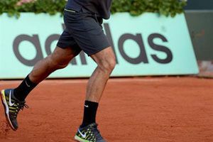 Federer vence a Mahut y avanza a Octavos