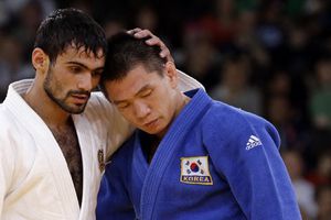 Arsen Galstyan se impone en Judo