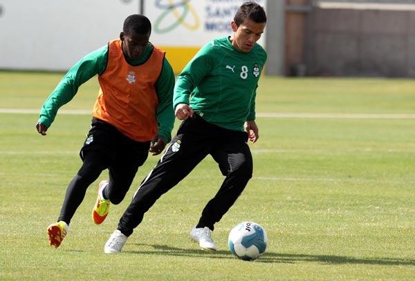 Santos espera un partido cerrado contra Tigres. FOTO: MIGUEL PONTÓN