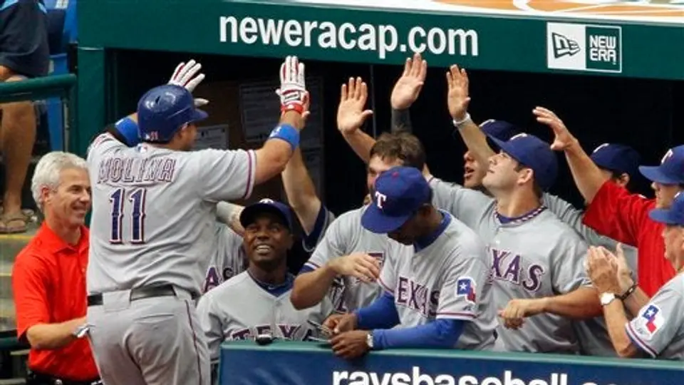 Rangers pega primero y gana 5-1 a Rays; Cantú no pudo lucir