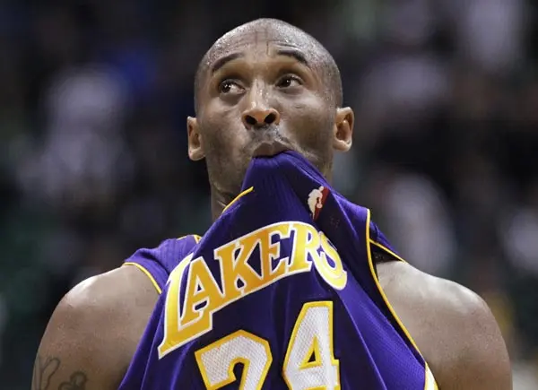 Jazz supera a Lakers que no levanta en la campaña