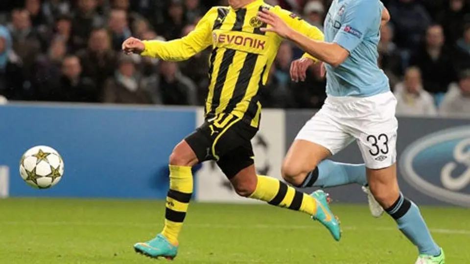 City rescata agónico empate ante Dortmund