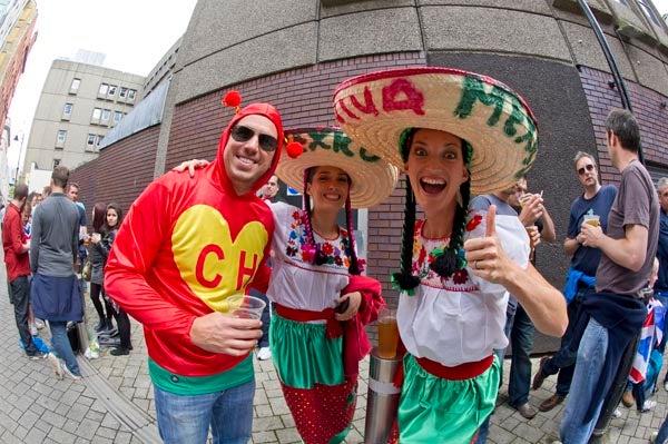 Así lució el ambiente en las inmediaciones del Millenium Stadium | CÉSAR VICUÑA