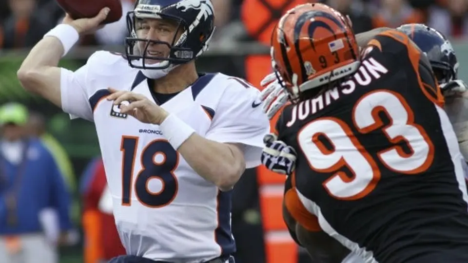 Peyton Manning guía victoria de Broncos sobre Bengalíes
