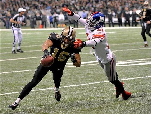 Lance Moore busca el touchdow. FOTO: AP