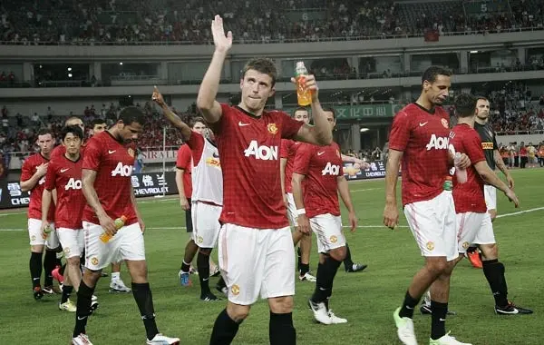 Michael Carrick jugando para Manchester United | AP