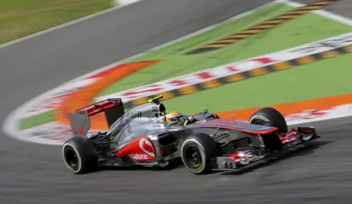 Hamilton se lleva el GP de Italia
