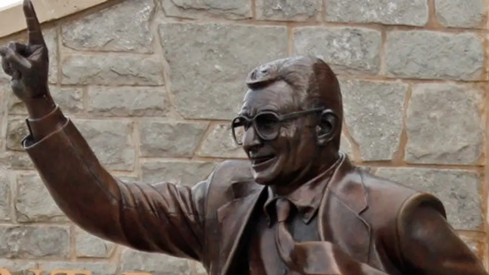 Informe señala que Joe Paterno ocultó abusos de Sandusky
