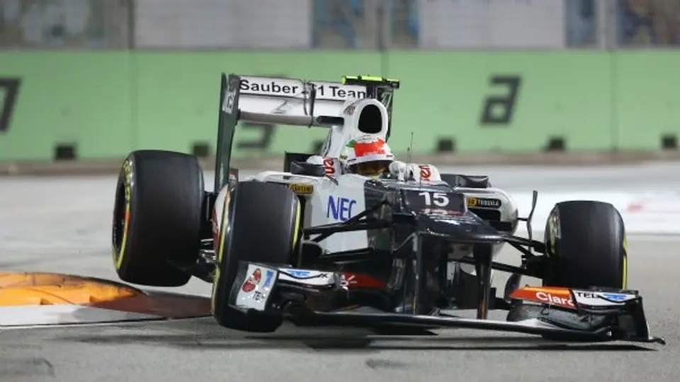 Checo termina la P1 del GP de Japón en el lugar 12