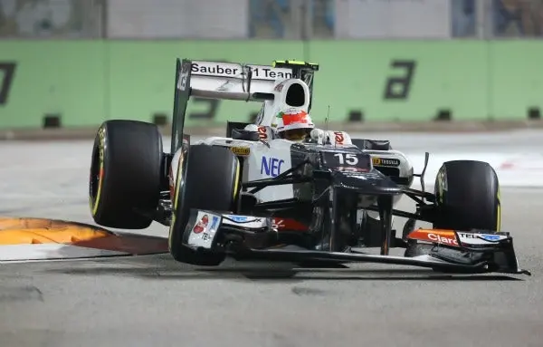 Checo termina la P1 del GP de Japón en el lugar 12