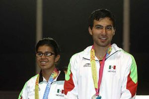 Velasco da otro Bronce a México