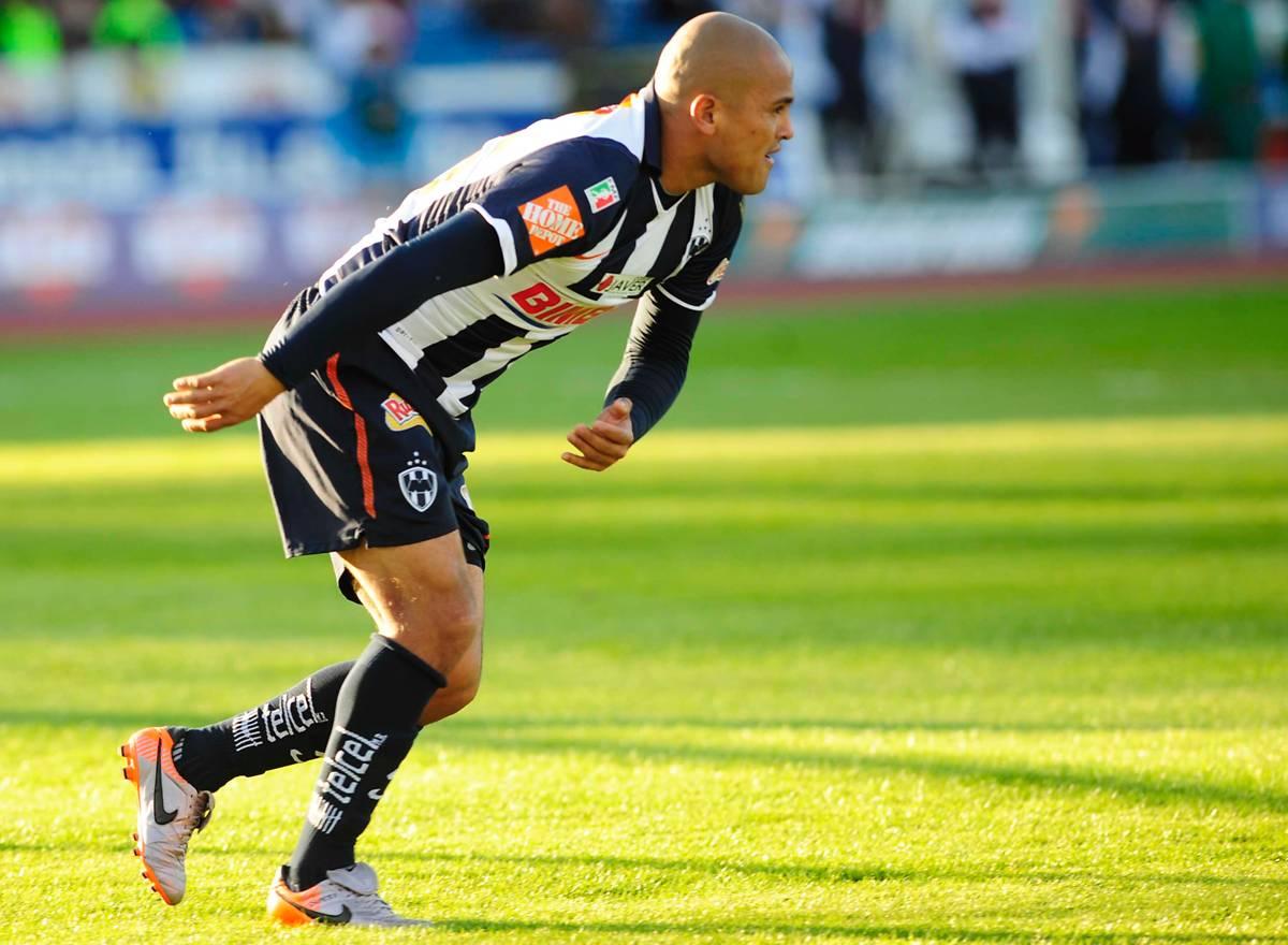 El Campeón se levanta y obtiene su primer triunfo del Clausura 2011 al vencer al Atlante (FOTO: ISRAEL MARTÍNEZ)