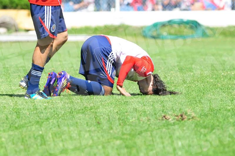 El delantero se resintió de una molestia, es duda para enfrentar al Cruz Azul. FOTO: EVA BECERRA