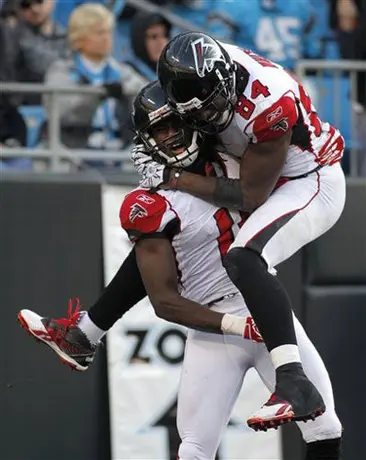 Atlanta viene de atrás y se impone 31-23 a Carolina