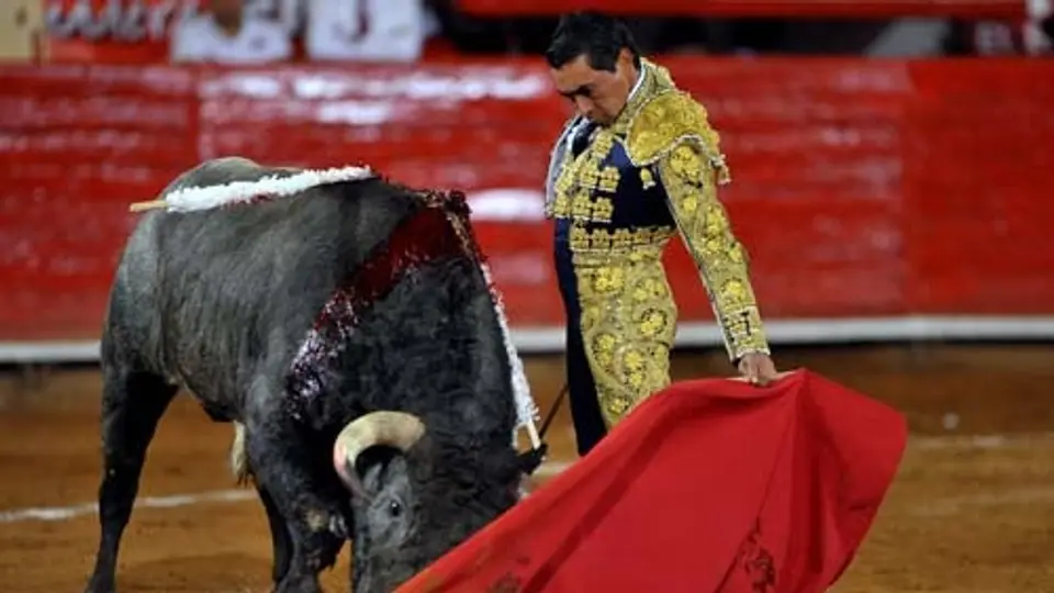 Zotoluco, Talavante y Aguilar cortan orejas en la Plaza México